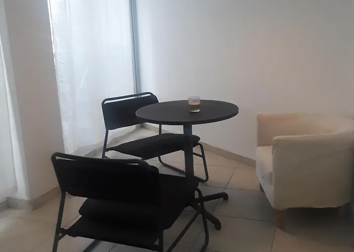 Villa A Cheerful In A Popular Area